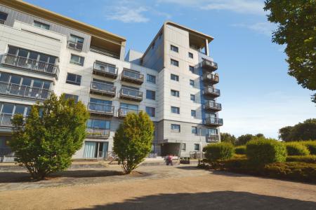 2 bedroom Flat to let in Western Harbour Terrace, Edinburgh, EH6