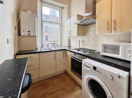 1 bedroom Flat to let in Dean Park Street, Edinburgh, EH4