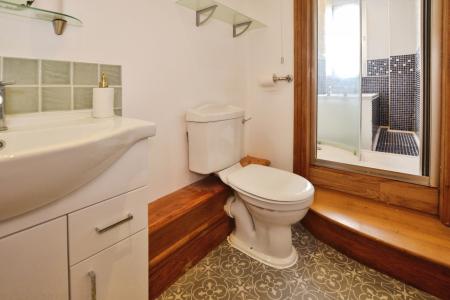 2 bedroom Flat to let in Anchorfield, Edinburgh, EH6