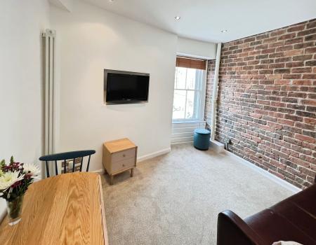 1 bedroom Flat to let in Upper Bow, Edinburgh, EH1