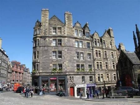 1 bedroom Flat to let in Upper Bow, Edinburgh, EH1