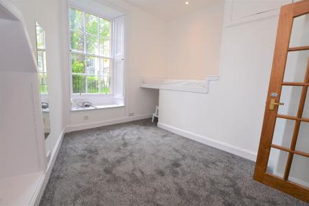 2 bedroom Flat to let in Causewayside, Causewayside, Edinburgh, EH9