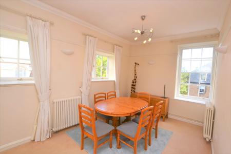 2 bedroom Flat to let in East Suffolk Park, Newington, Edinburgh, EH16
