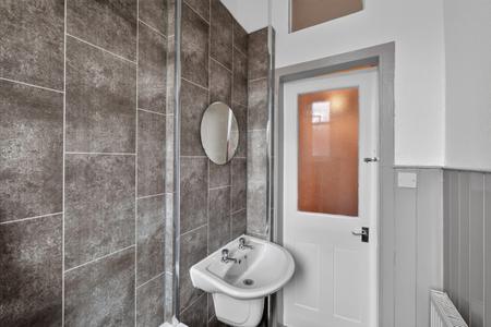 2 bedroom Flat for sale in 1F2, 55 Restalrig Road, Edinburgh, EH6 8BE