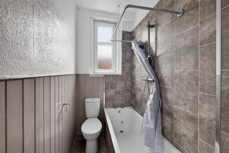 2 bedroom Flat for sale in 1F2, 55 Restalrig Road, Edinburgh, EH6 8BE