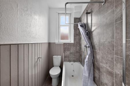 2 bedroom Flat for sale in 1F2, 55 Restalrig Road, Edinburgh, EH6 8BE