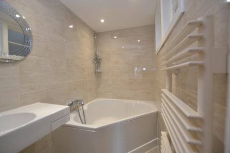 2 bedroom Flat to let in Carlton Street, Stockbridge, Edinburgh, EH4