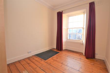 2 bedroom Flat to let in Carlton Street, Stockbridge, Edinburgh, EH4