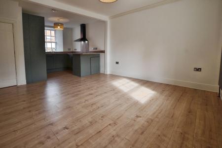 3 bedroom Flat to let in West Port, Dunbar, EH42
