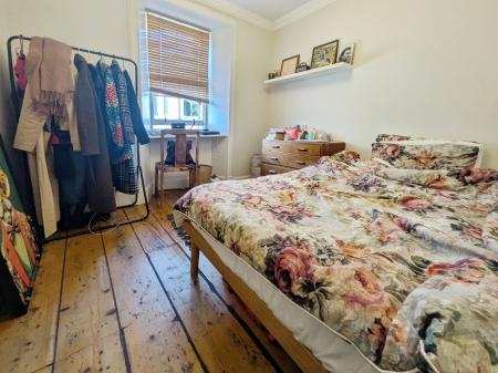 3 bedroom Flat to let in Barony Street, Edinburgh, EH3