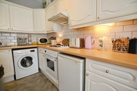 1 bedroom Flat to let in Comely Bank Row, Stockbridge, Edinburgh, EH4