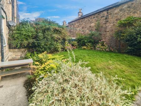 1 bedroom Flat to let in Comely Bank Row, Stockbridge, Edinburgh, EH4