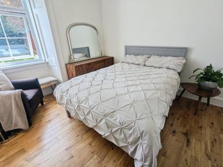 1 bedroom Flat to let in Comely Bank Row, Stockbridge, Edinburgh, EH4