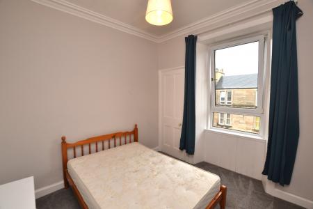 2 bedroom Flat to let in Caledonian Place, Dalry, Edinburgh, EH11