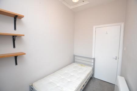 2 bedroom Flat to let in Caledonian Place, Dalry, Edinburgh, EH11