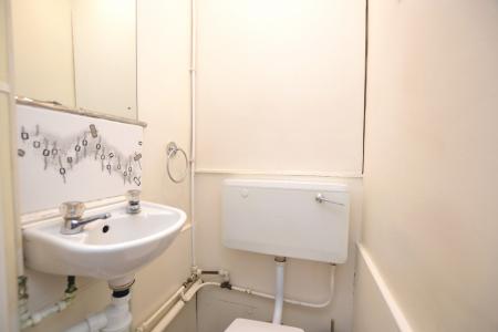 2 bedroom Flat to let in Caledonian Place, Dalry, Edinburgh, EH11
