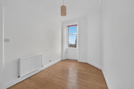 2 bedroom Flat for sale in 170 Flat 9 Great Junction Street, Edinburgh, EH6 5LJ