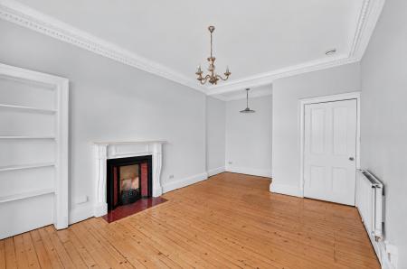 2 bedroom Flat for sale in 170 Flat 9 Great Junction Street, Edinburgh, EH6 5LJ