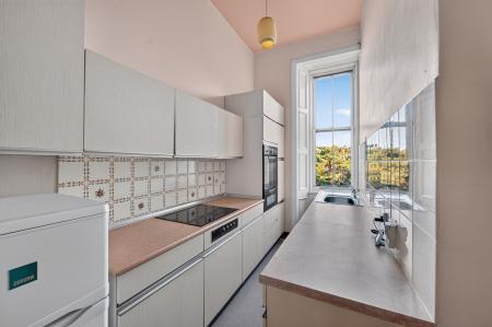 2 bedroom Flat for sale in 5 1F Learmonth Gardens, Stockbridge, Edinburgh, EH4 1HD