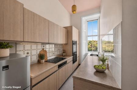 2 bedroom Flat for sale in 5 1F Learmonth Gardens, Stockbridge, Edinburgh, EH4 1HD