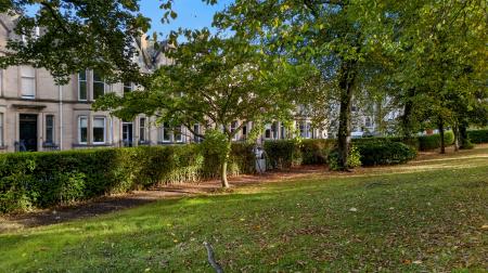 2 bedroom Flat for sale in 5 1F Learmonth Gardens, Stockbridge, Edinburgh, EH4 1HD