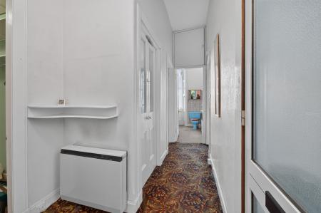 2 bedroom Flat for sale in 5 1F Learmonth Gardens, Stockbridge, Edinburgh, EH4 1HD