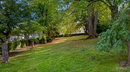 2 bedroom Flat for sale in 5 1F Learmonth Gardens, Stockbridge, Edinburgh, EH4 1HD