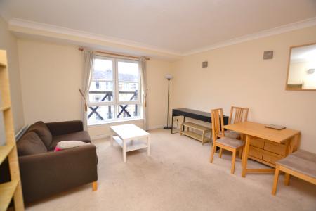 2 bedroom Flat to let in Russell Gardens, Edinburgh, EH12