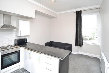 1 bedroom Flat to let in Halmyre Street, Edinburgh, EH6