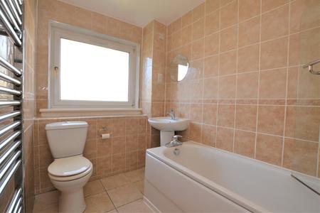 3 bedroom Flat to let in Alan Breck Gardens, Edinburgh, EH4