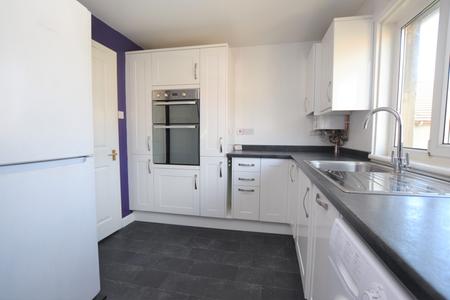 3 bedroom Flat to let in Alan Breck Gardens, Edinburgh, EH4