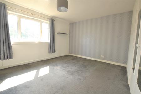 3 bedroom Flat to let in Alan Breck Gardens, Edinburgh, EH4