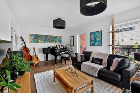 3 bedroom Flat for sale in 81 2 Ocean Drive, Leith, Edinburgh, EH6 6BR