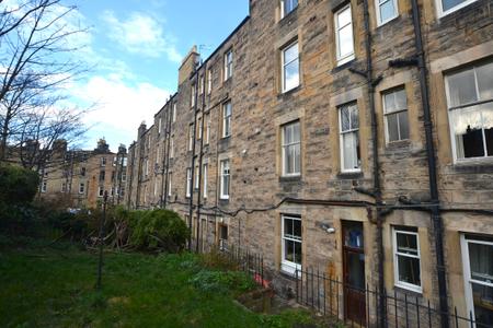 2 bedroom Flat to let in Comiston Terrace, Edinburgh, EH10