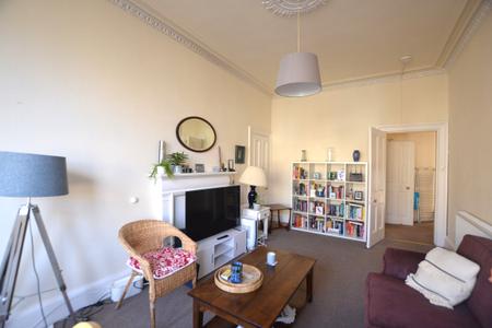 2 bedroom Flat to let in Comiston Terrace, Edinburgh, EH10