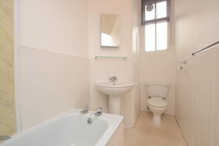 2 bedroom Flat to let in Comiston Terrace, Edinburgh, EH10