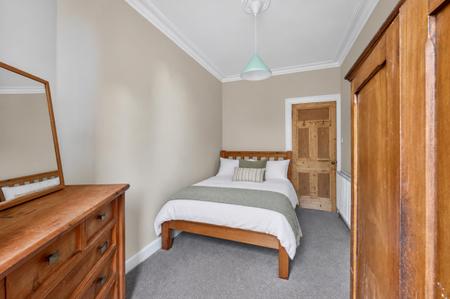 2 bedroom Flat for sale in 47 2 Dundee Terrace, Polwarth, Edinburgh, EH11 1DW