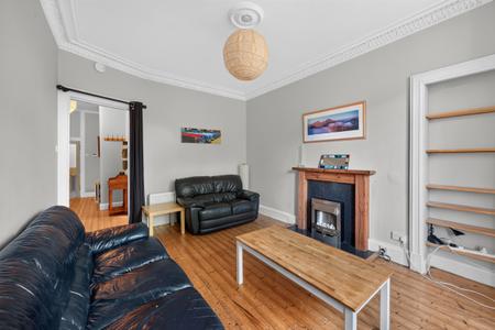 2 bedroom Flat for sale in 47 2 Dundee Terrace, Polwarth, Edinburgh, EH11 1DW