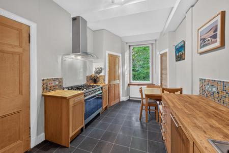 2 bedroom Flat for sale in 47 2 Dundee Terrace, Polwarth, Edinburgh, EH11 1DW