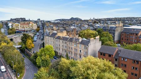 2 bedroom Flat for sale in 47 2 Dundee Terrace, Polwarth, Edinburgh, EH11 1DW
