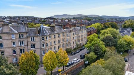 2 bedroom Flat for sale in 47 2 Dundee Terrace, Polwarth, Edinburgh, EH11 1DW