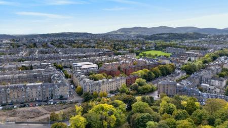 2 bedroom Flat for sale in 47 2 Dundee Terrace, Polwarth, Edinburgh, EH11 1DW