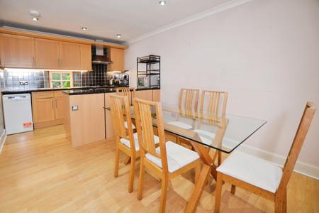 2 bedroom Flat to let in Circus Lane, Edinburgh, EH3