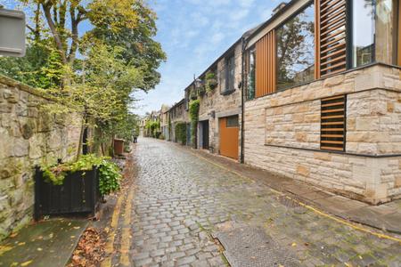 2 bedroom Flat to let in Circus Lane, Edinburgh, EH3