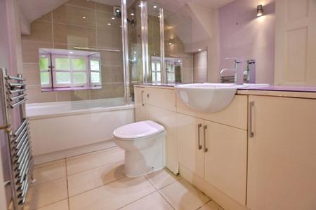 2 bedroom Flat to let in Circus Lane, Edinburgh, EH3