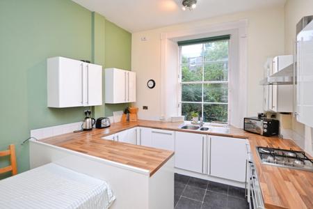 1 bedroom Flat to let in Comely Bank Street, Stockbridge, Edinburgh, EH4