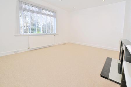 3 bedroom Flat to let in Craigleith Hill Loan, Edinburgh, EH4