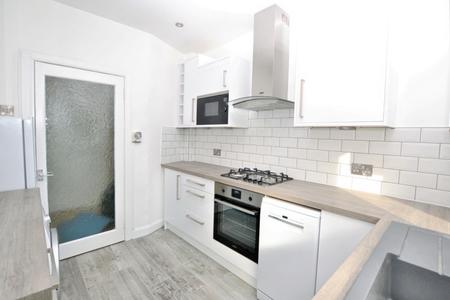 3 bedroom Flat to let in Craigleith Hill Loan, Edinburgh, EH4