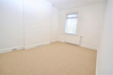 3 bedroom Flat to let in Craigleith Hill Loan, Edinburgh, EH4