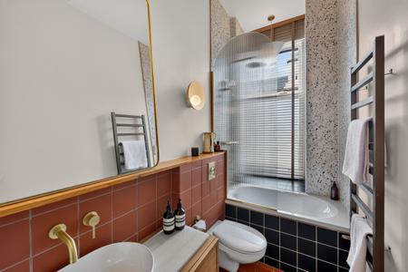 2 bedroom Flat for sale in 2f2, 3 Comely Bank Place, Edinburgh, EH4 1DT
